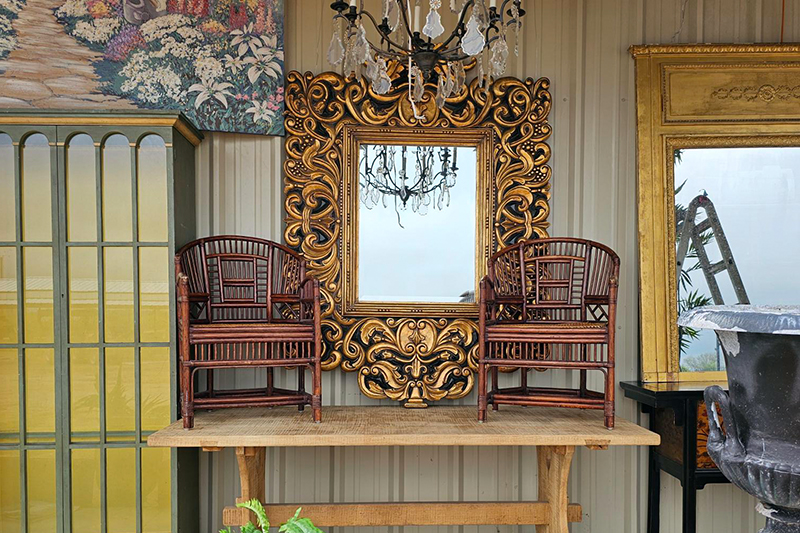 difference between antique and vintage outdoor market Rabbit Army Ranch Harlingen Texas 78552