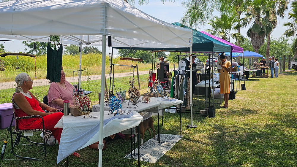 How to Have a Successful Outdoor Market Booth